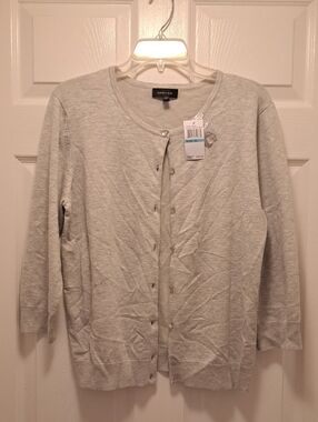 Spense Light Gray Button-Up Crewneck Cardigan